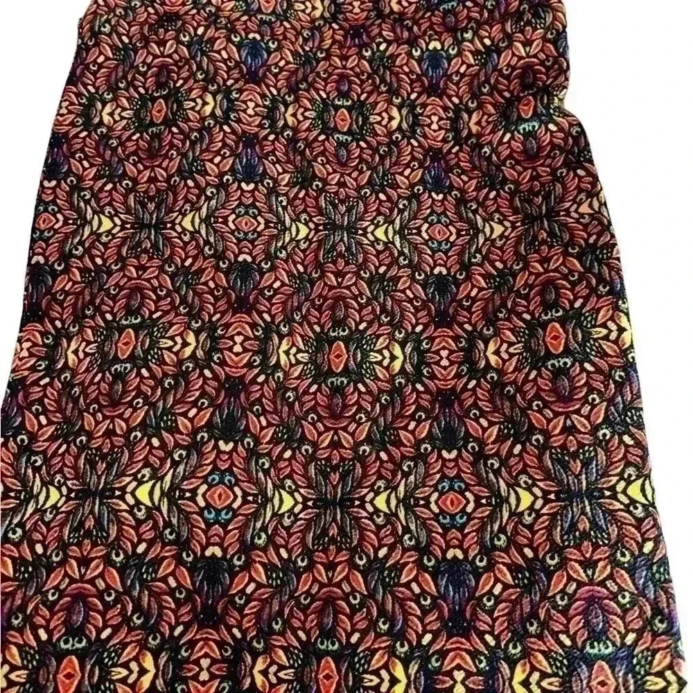 Lularoe XS cassie pencil skirt .  geometric  print with red, mustard-black‎